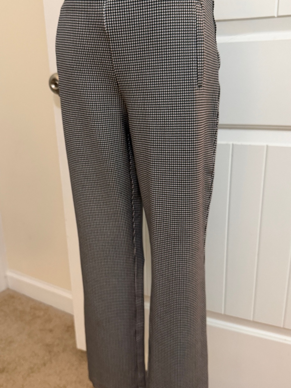 Chico's Black & White Micro Houndstooth Stretch Pull On Pants Sz 1.5 (10)